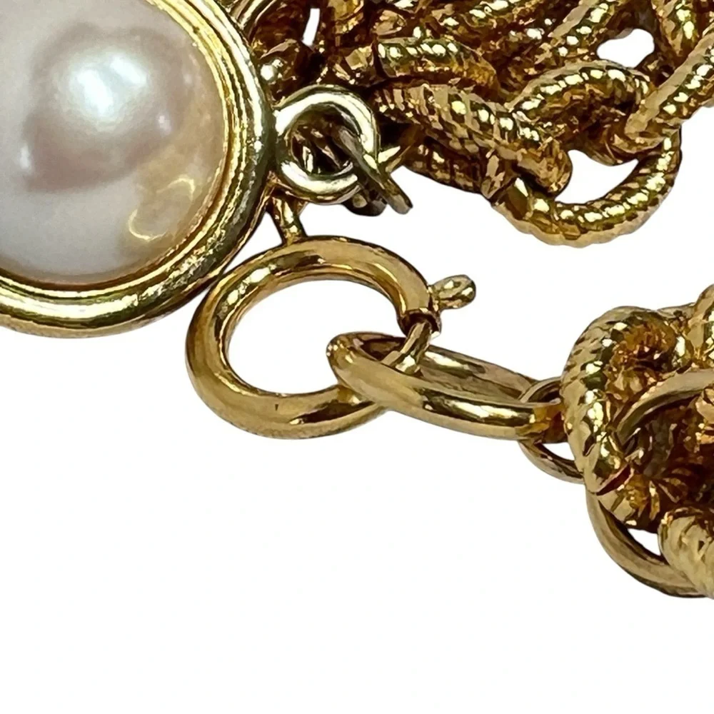 VINTAGE Gold-tone Chunky Chains Faux Pearls Elegant Dangle Bracelet